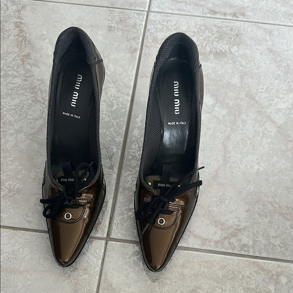 VINTAGE Miu Miu Brown/ Bronze Patent Leather Shoes